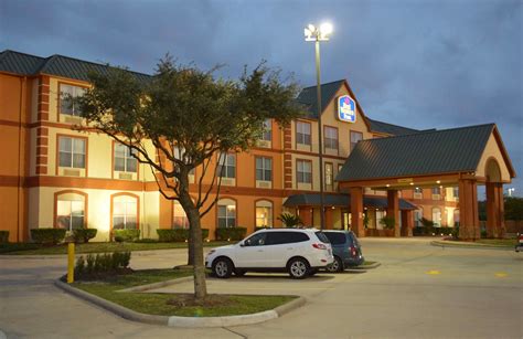 best western plus houston airport.